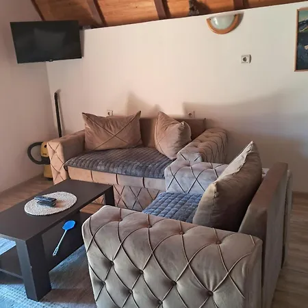 Planinska Kuca Dusan Mitrovac