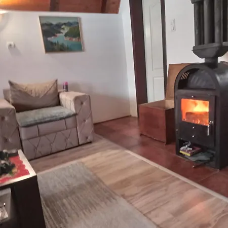 Planinska Kuca Dusan Vikendica Mitrovac