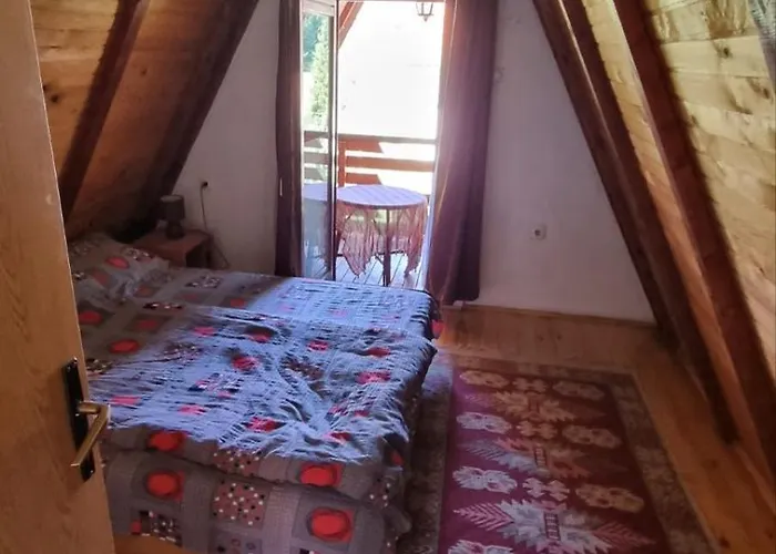 Planinska Kuca Dusan * Mitrovac